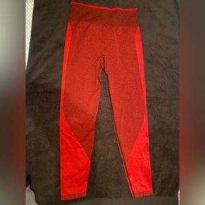 Victoria’s Secret Red seamless leggings women’s Medium red heart rear-NEVER WORN